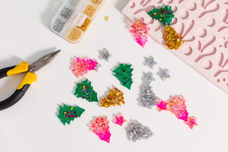 Bright and Colour Christmas tree earrings made from resin - the joyful rebel