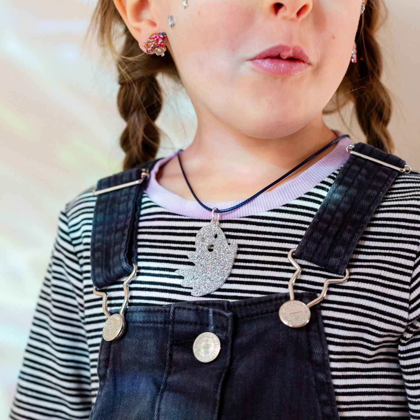 Ghost Glitter Silver Iridescent necklace